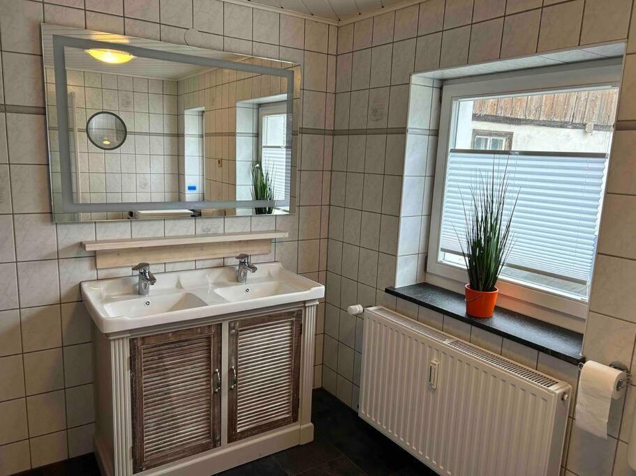 Maisonette-Fewo Fritz Mit Infrarotsauna Apartman Großschönau Kültér fotó